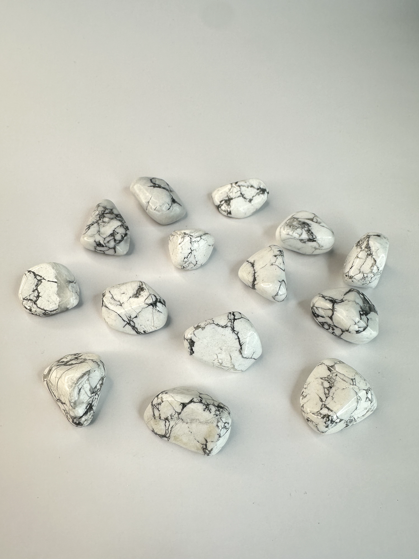 Howlite Tumbles