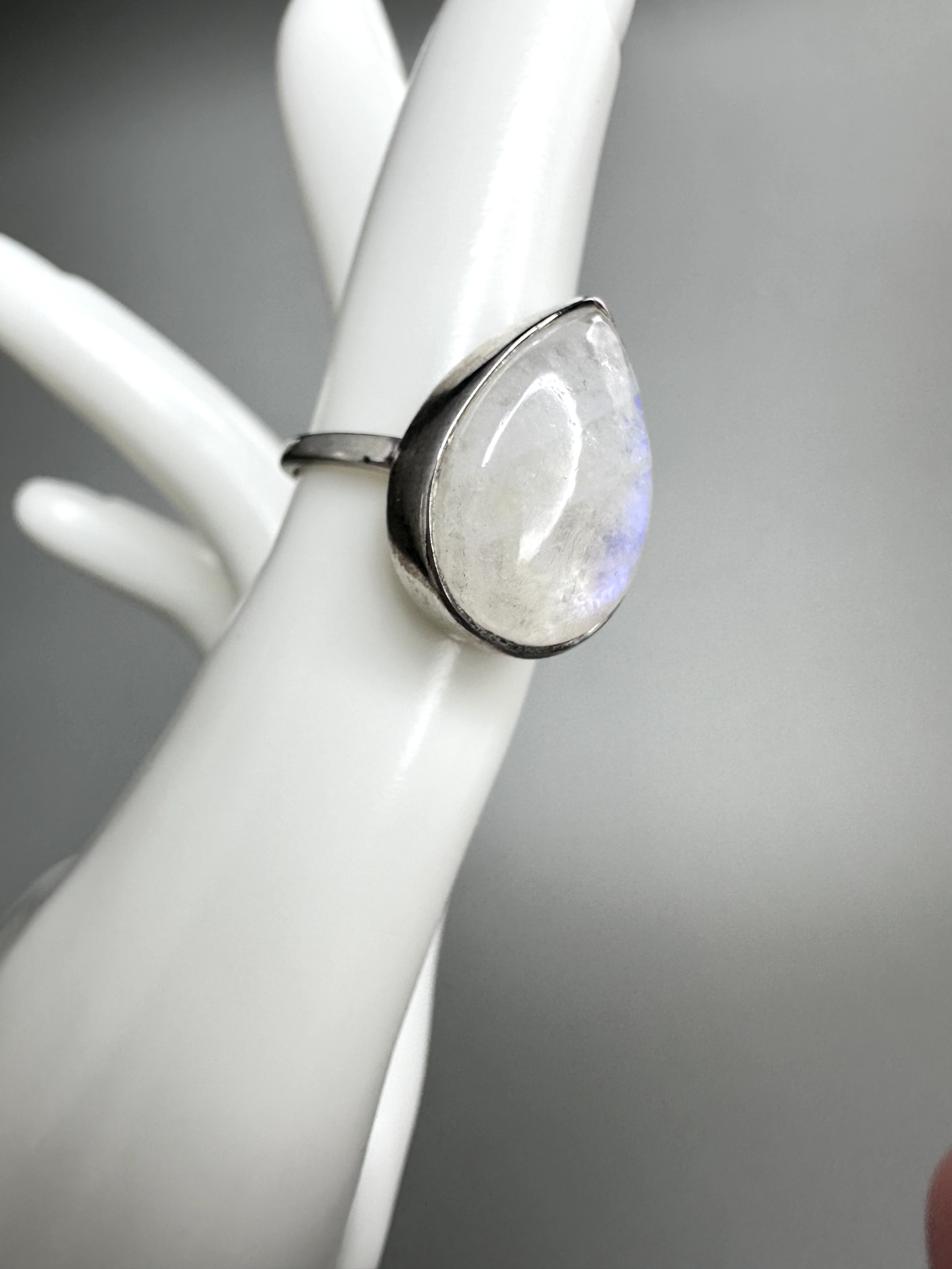 Moonstone Teardrop Ring | S925 Size 6 | Flashy
