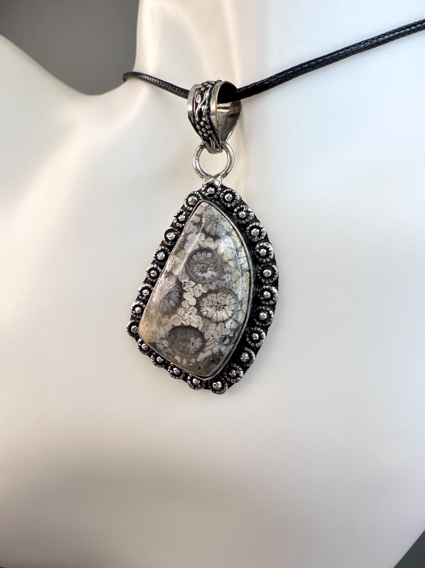 Fossilized Coral Right Curved Pendant | S925