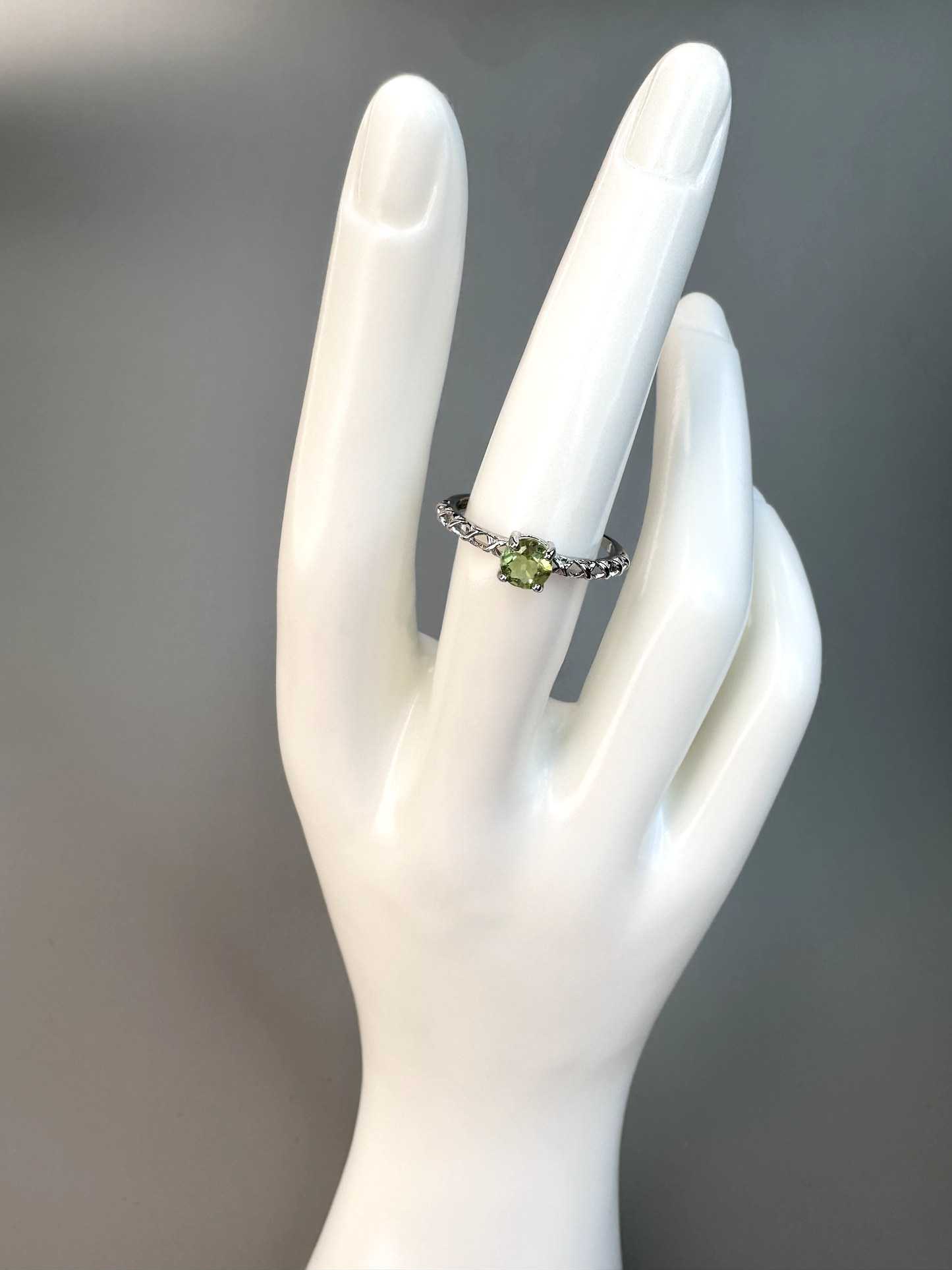 Peridot Ring | Adjustable | Silver plated