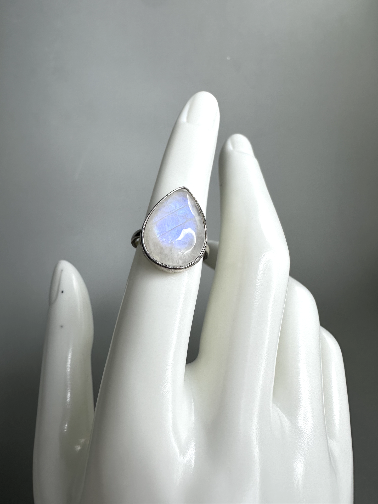 Moonstone Teardrop Ring | S925 Size 6 | Flashy