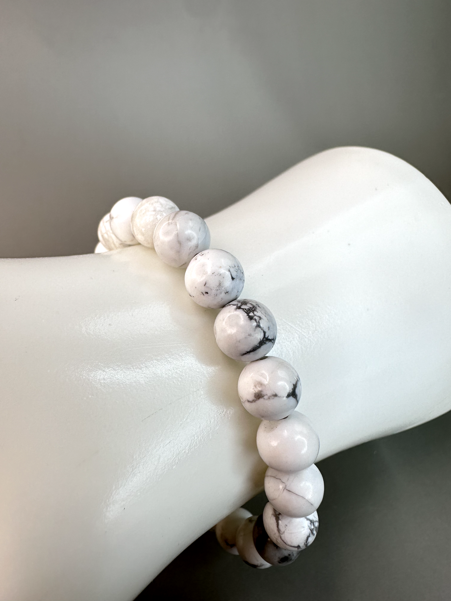 8mm White Howlite Bracelet