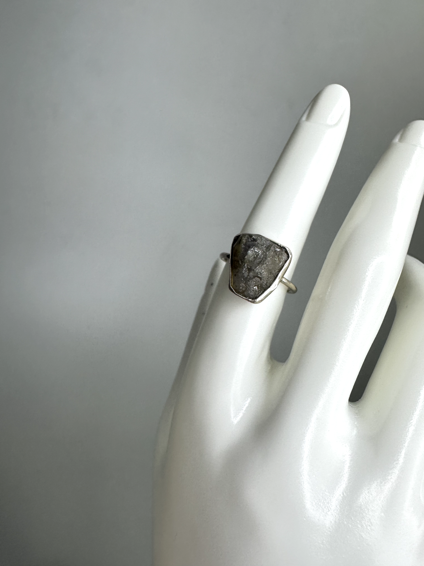 Raw Flashy Labradorite Ring 2 | S925 Size 7