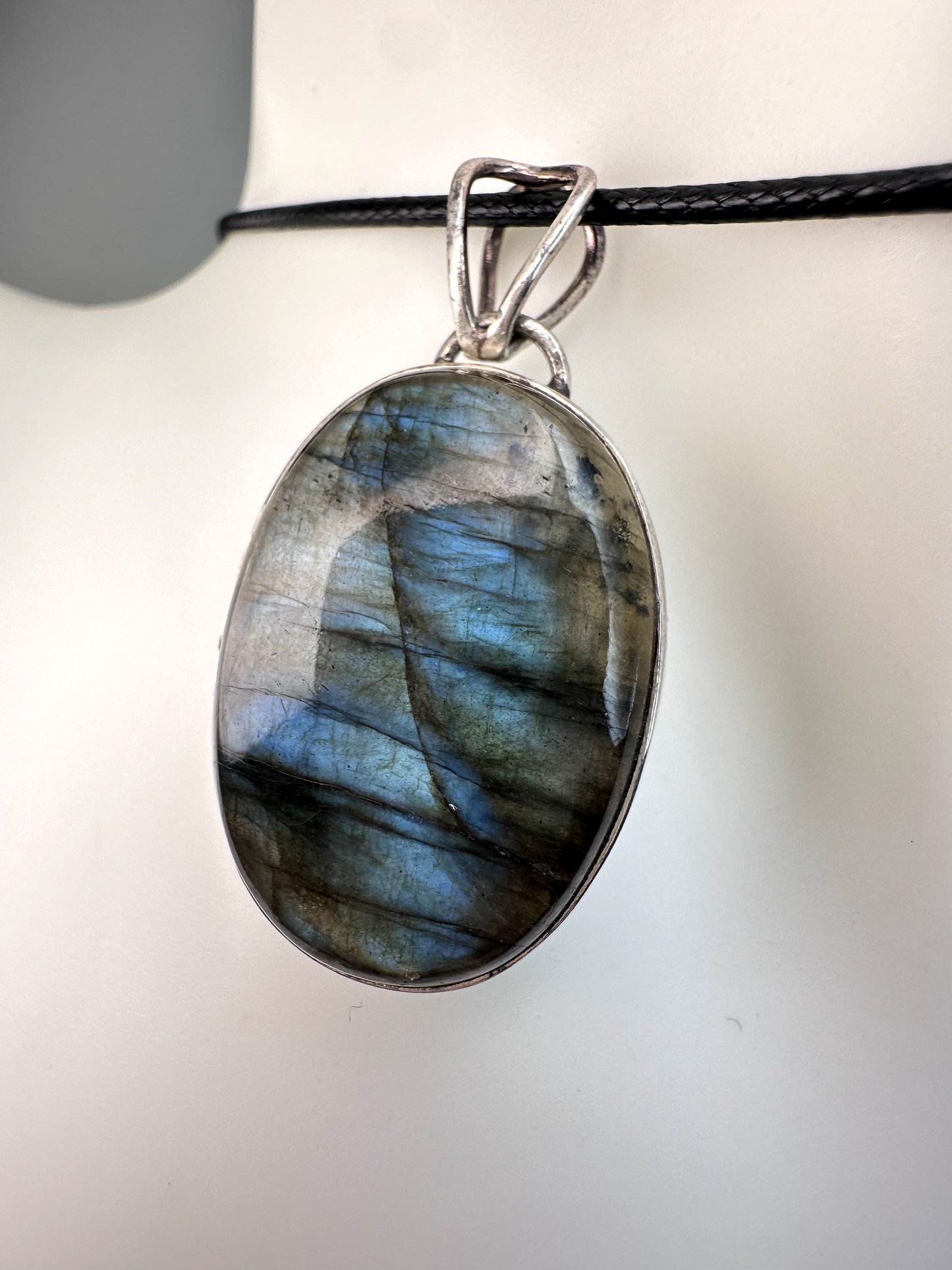 Labradorite Oval Pendant | S925