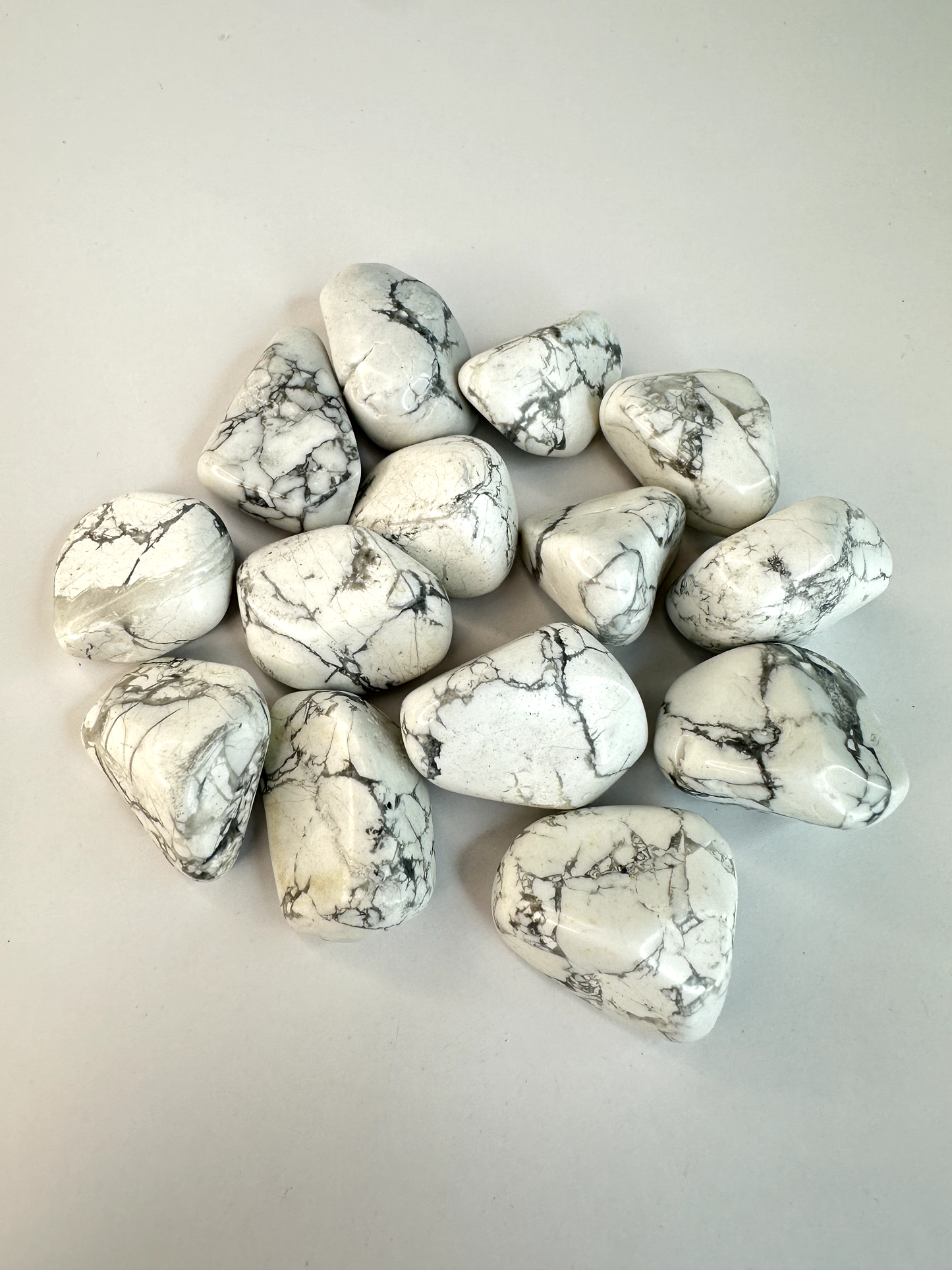 Howlite Tumbles