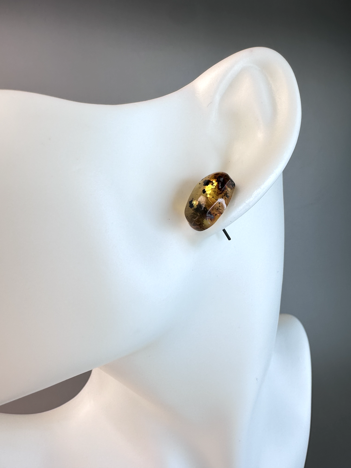 Amber Oval Stud Earrings | S925