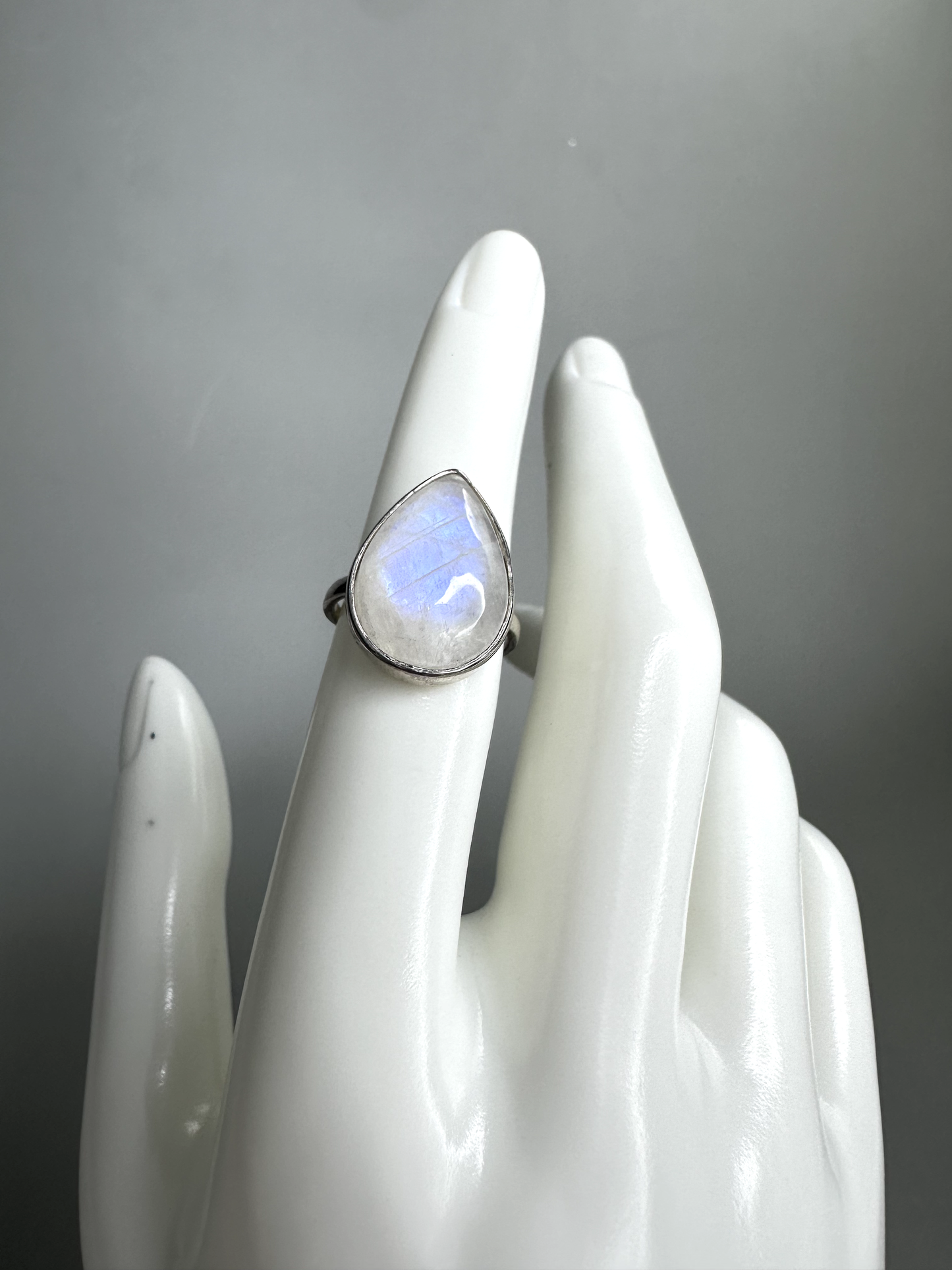 Moonstone Teardrop Ring | S925 Size 6 | Flashy