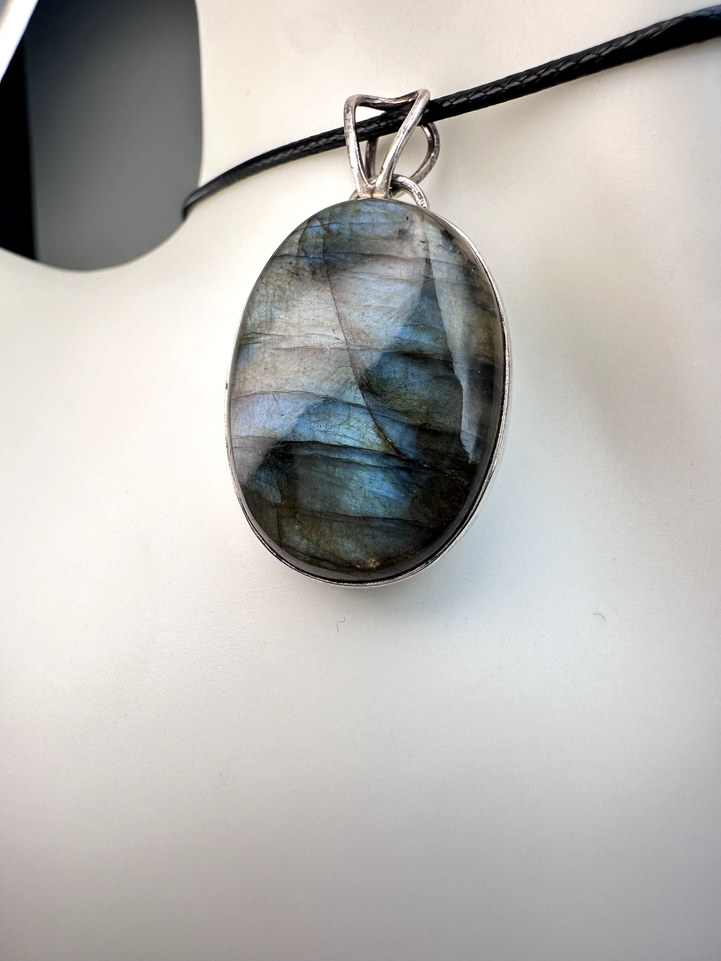 Labradorite Oval Pendant | S925