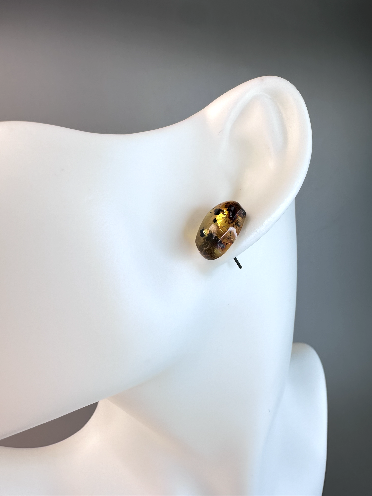 Amber Oval Stud Earrings | S925