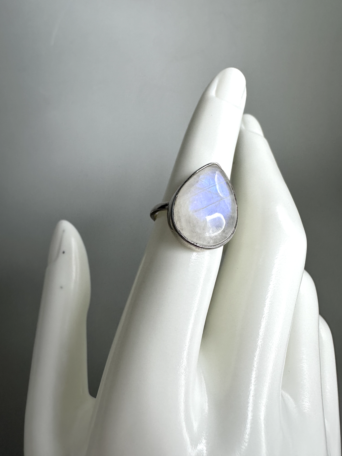 Moonstone Teardrop Ring | S925 Size 6 | Flashy