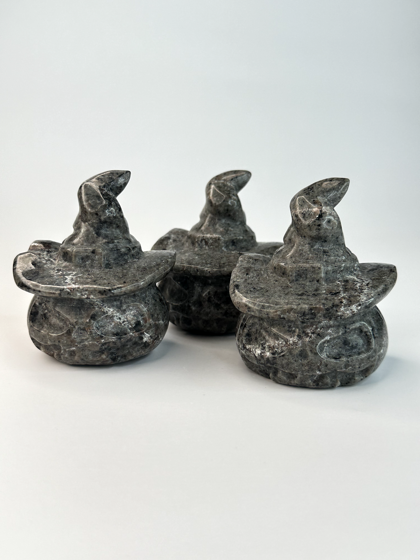 Yooperlite Jack-o-lantern w/ Witch Hat (UV Reactive)