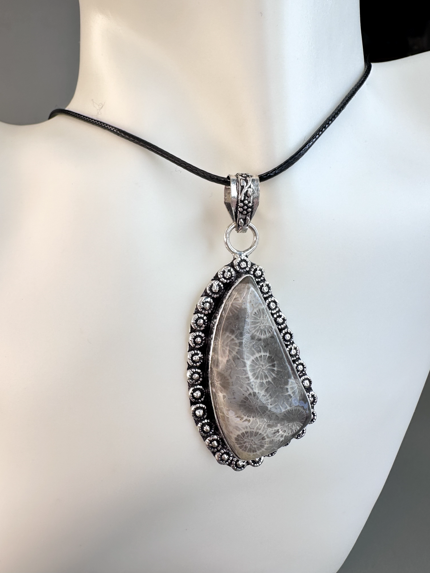 Fossilized Coral Left Curved Pendant | S925