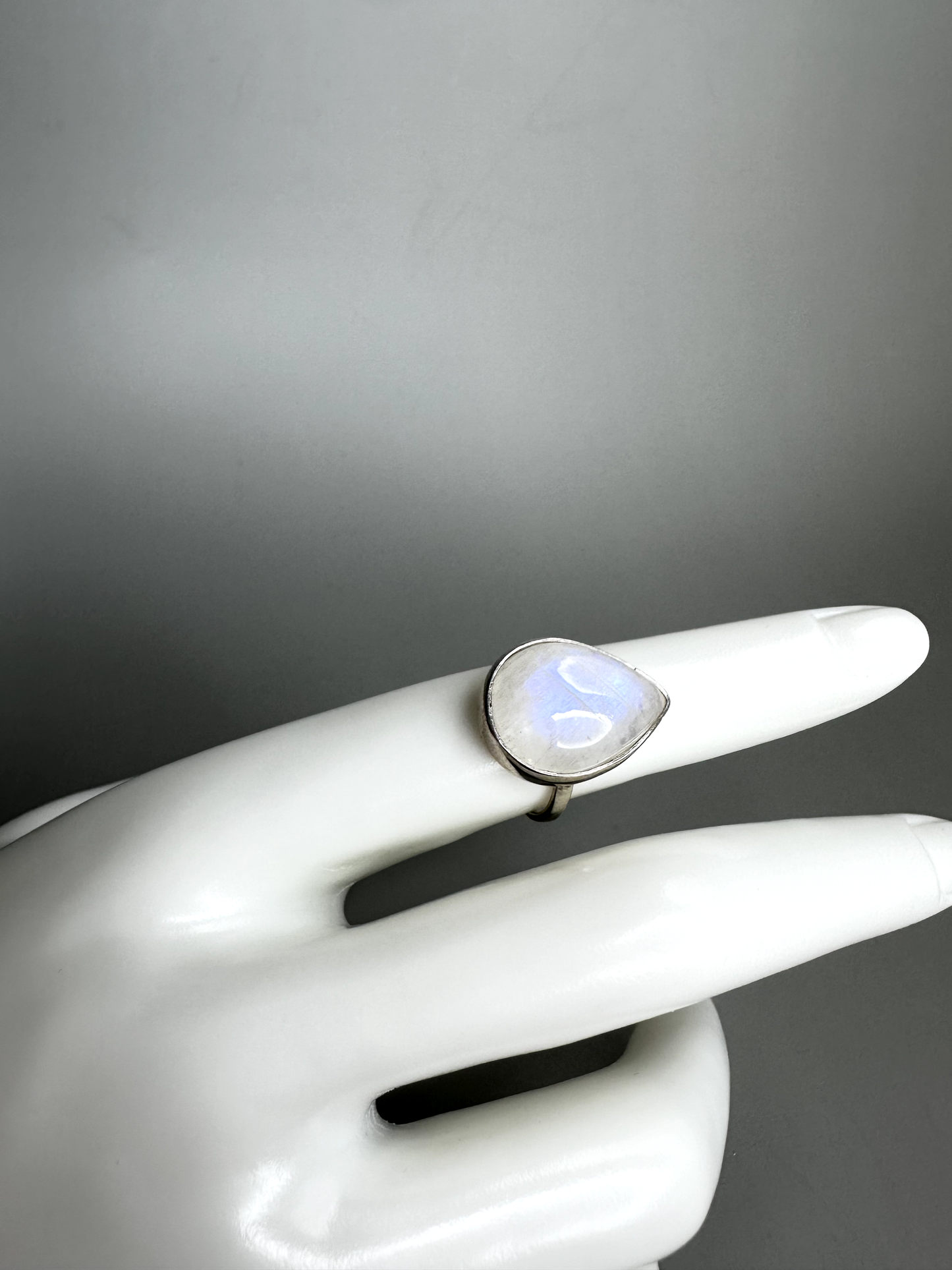 Moonstone Teardrop Ring | S925 Size 6 | Flashy