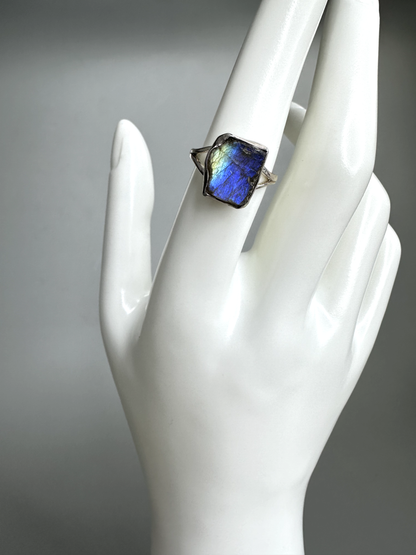 Raw Flashy Labradorite Ring 1 | S925 Size 7