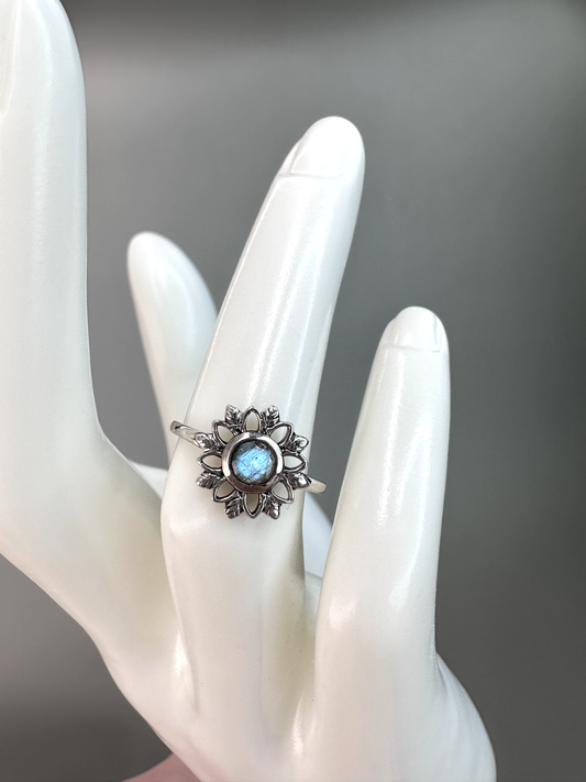 Labradorite Flower Ring | S925 Size 5 | Flashy