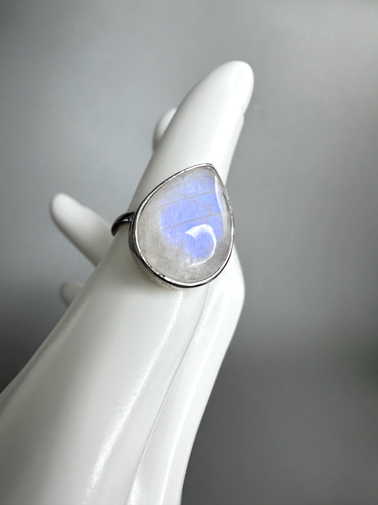 Moonstone Teardrop Ring | S925 Size 6 | Flashy