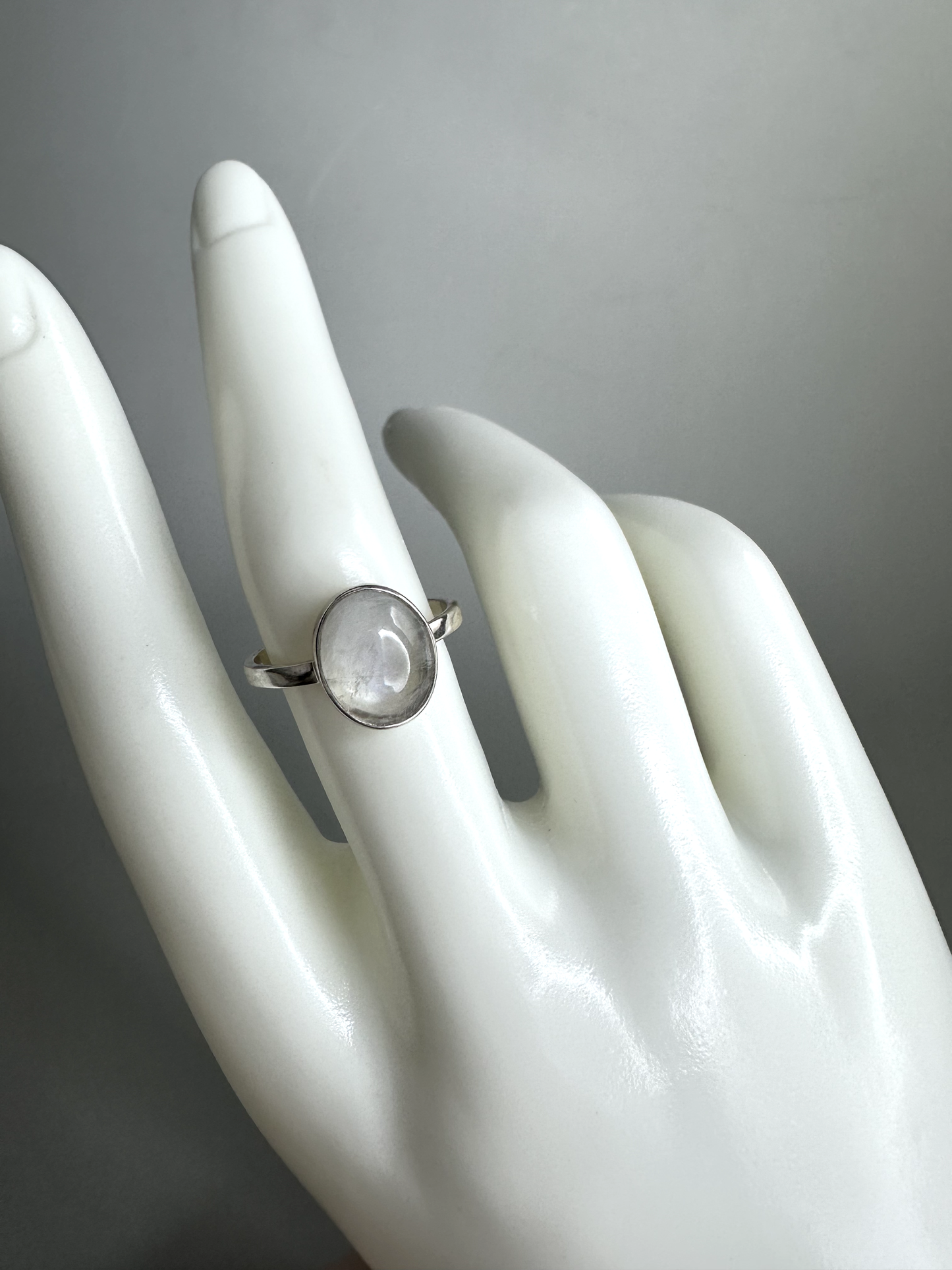 Moonstone Oval Ring | S925 Size 8 | Flashy