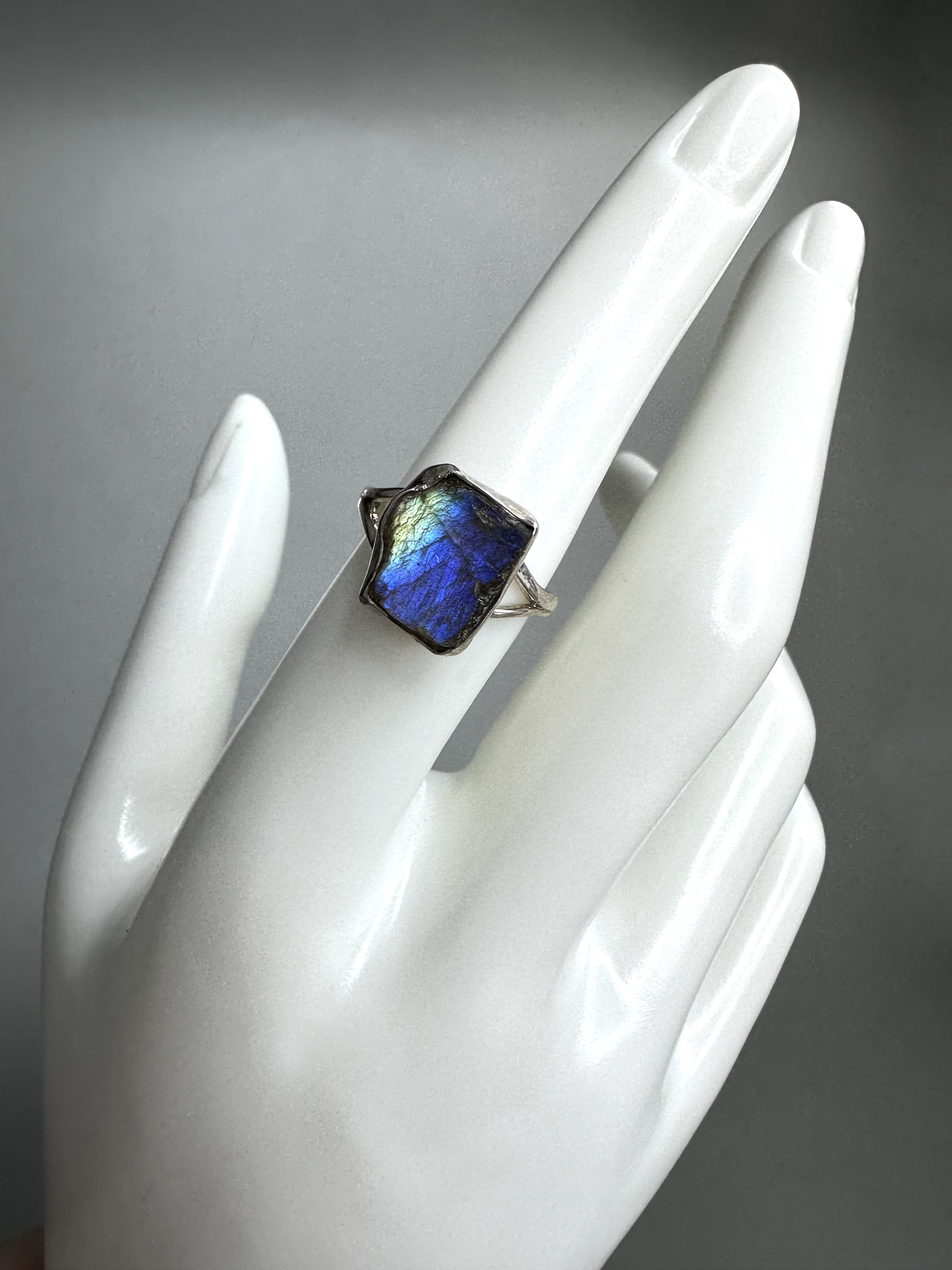 Raw Flashy Labradorite Ring 1 | S925 Size 7