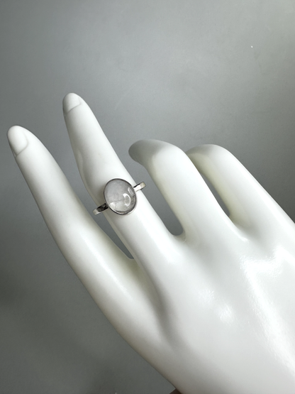 Moonstone Oval Ring | S925 Size 8 | Flashy